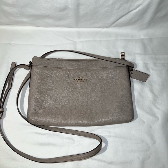 Coach NY - Picture 8 of 9